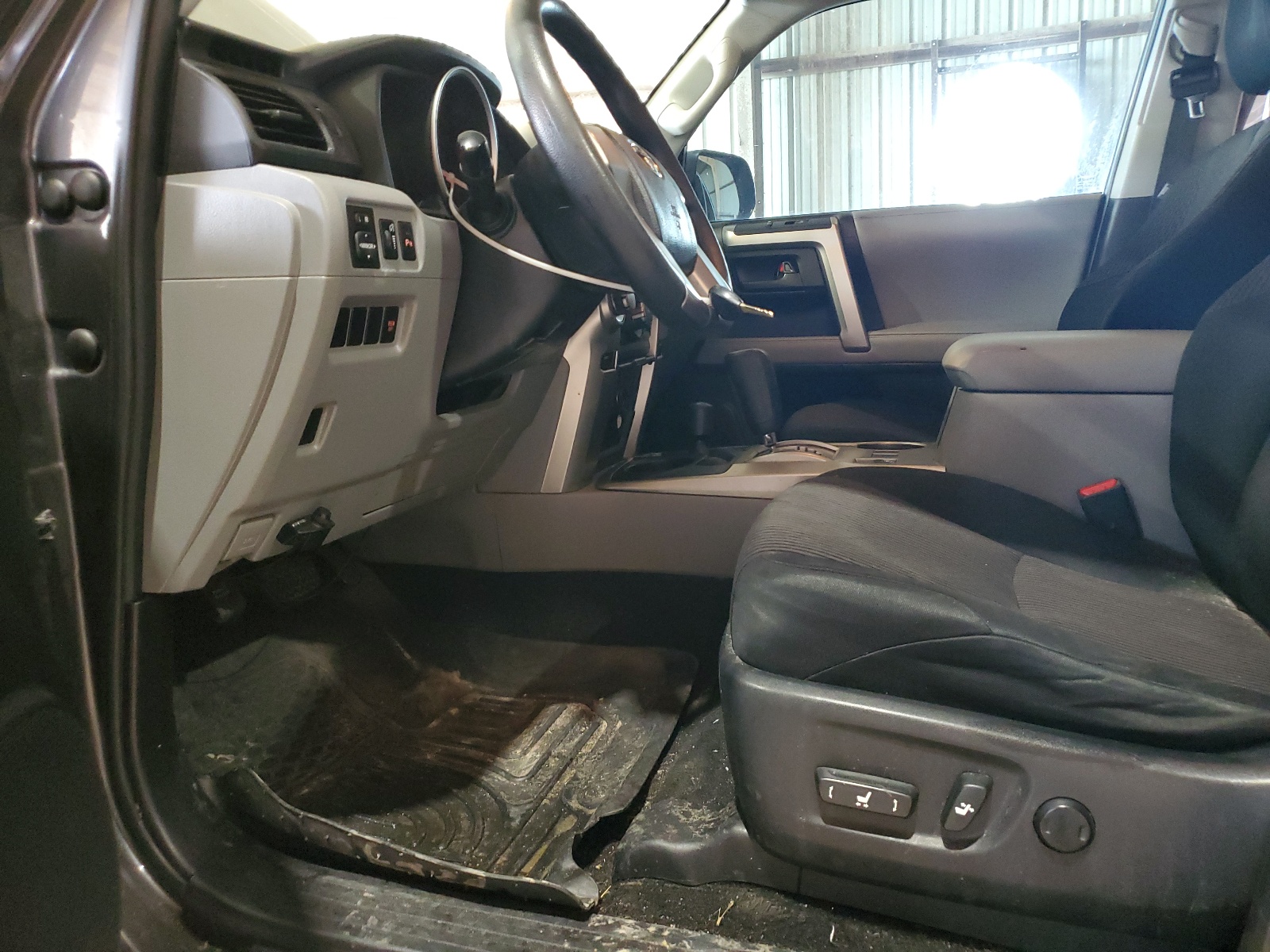 JTEBU5JR4B5052367 2011 Toyota 4Runner Sr5