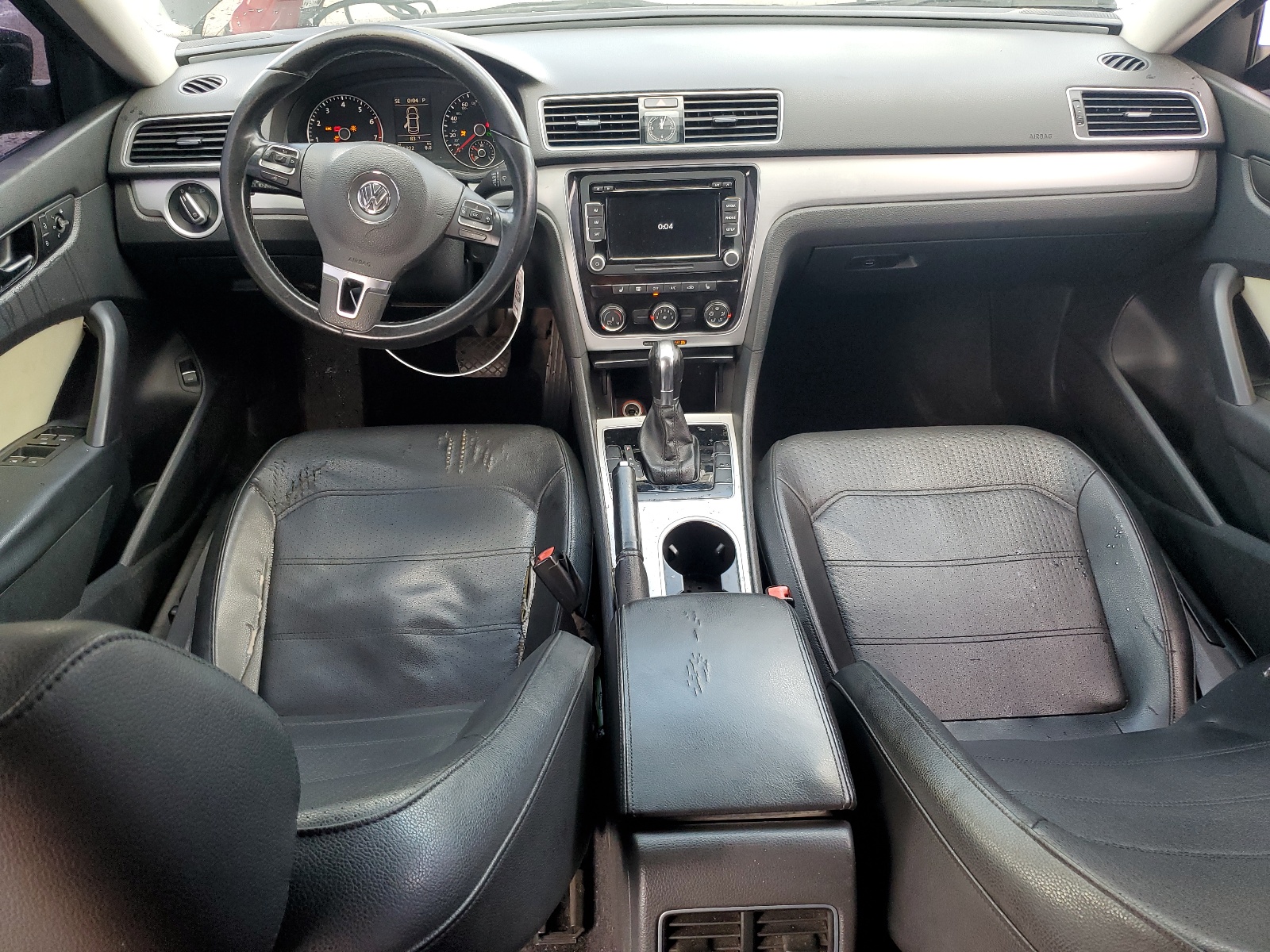 1VWBP7A32DC115058 2013 Volkswagen Passat Se