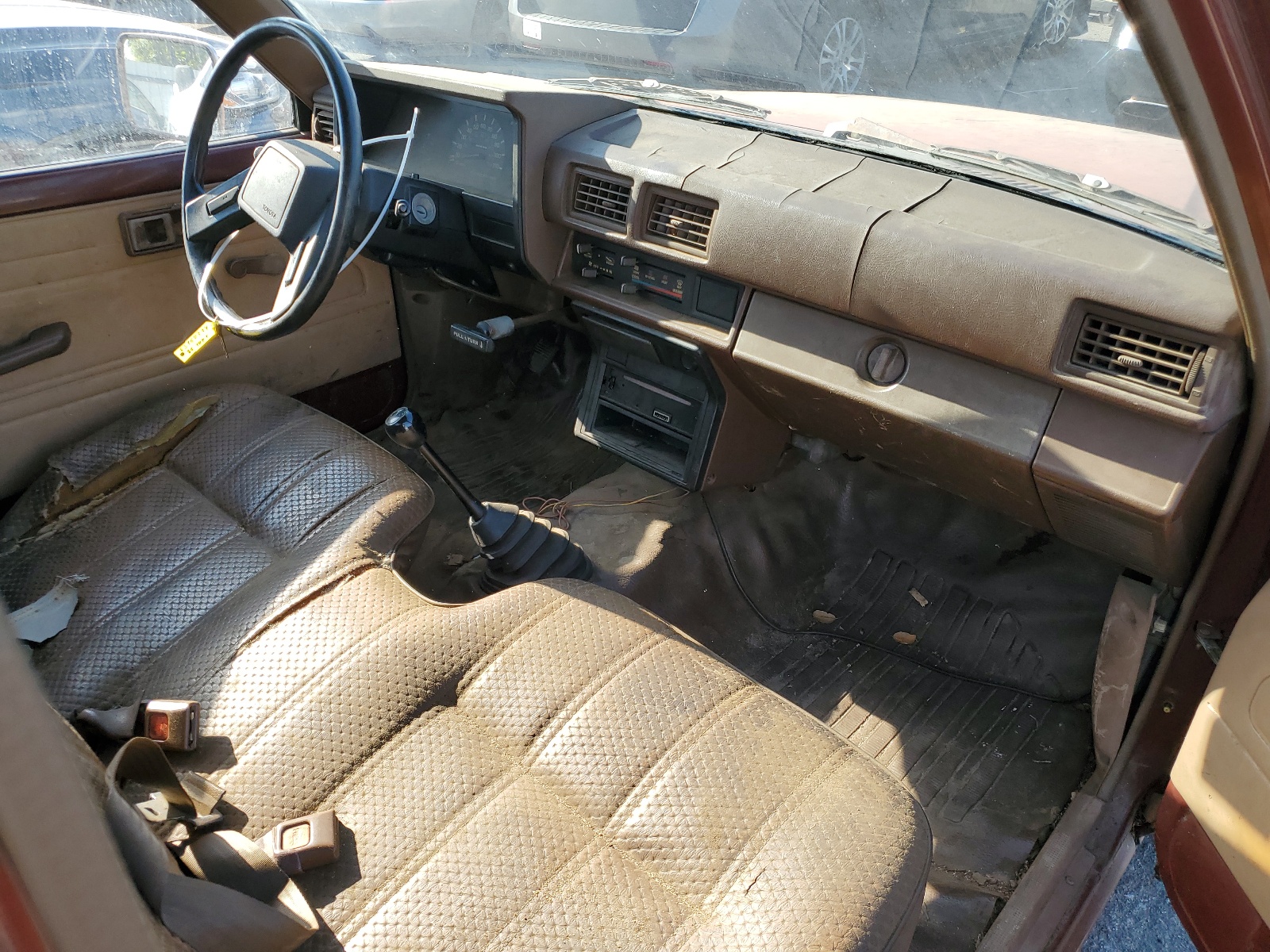 JT4RN50R5G0155061 1986 Toyota Pickup 1/2 Ton Rn50