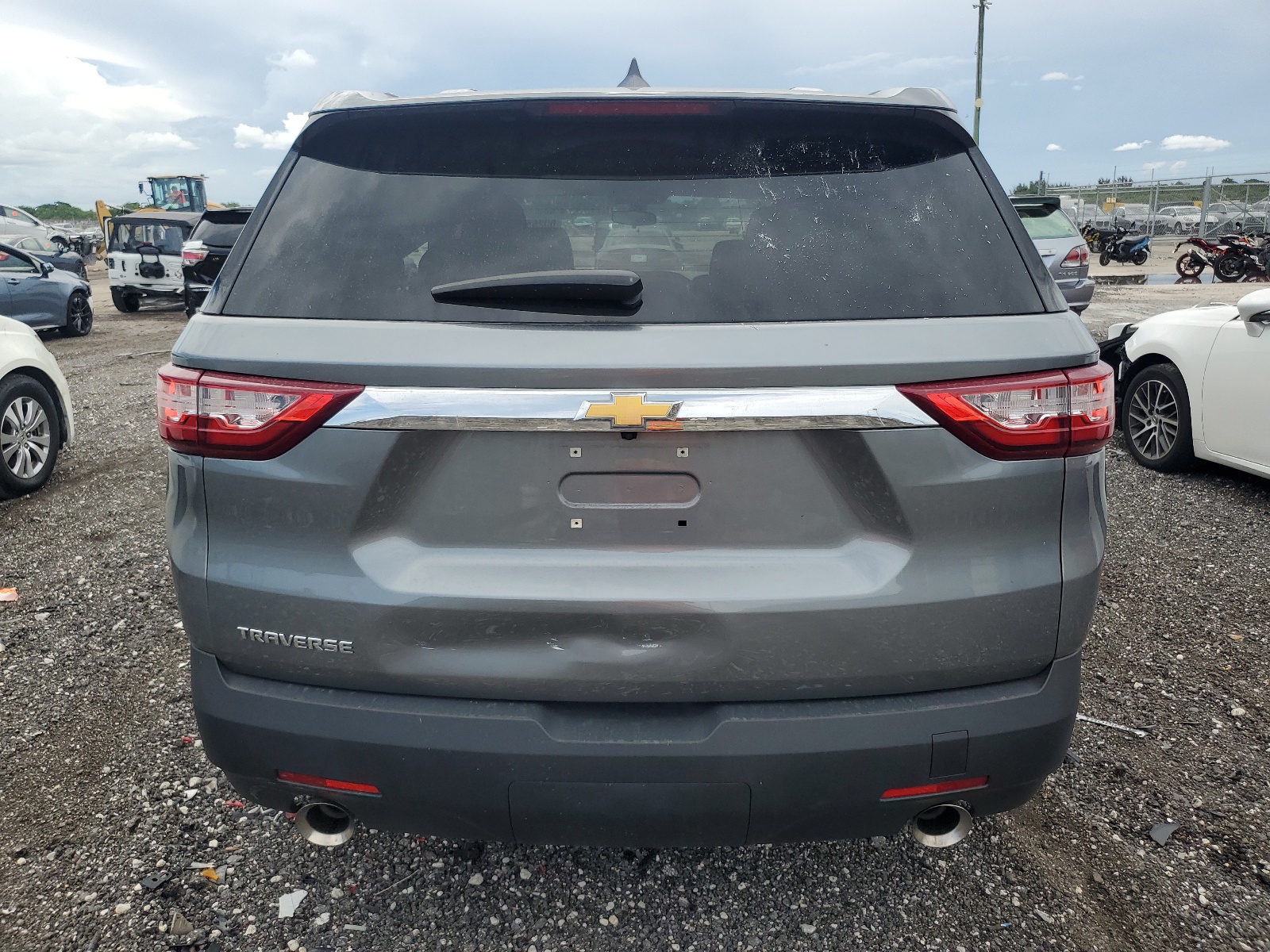 1GNERFKW0KJ221621 2019 Chevrolet Traverse Ls