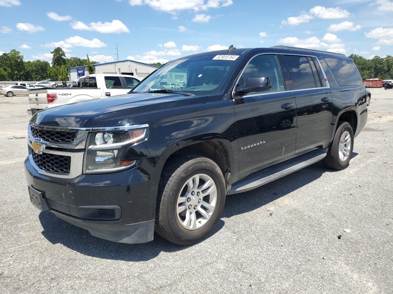 2015 Chevrolet Suburban K1500 Lt for Sale in Savannah, GA - Minor Dent/Scratches