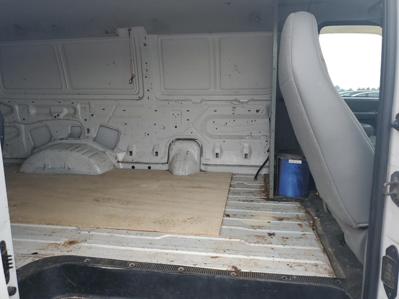 2004 Ford Econoline E350 Super Duty Van VIN: 1FTSE34P24HA65636 Lot: 62746084