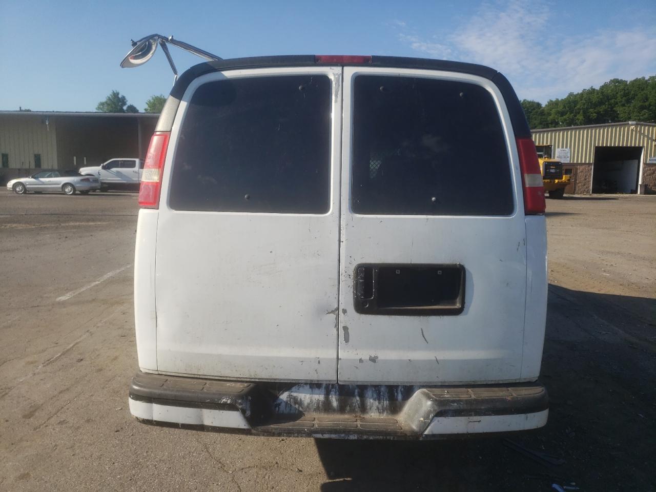 2005 Chevrolet Express G2500 VIN: 1GCGG25V751200014 Lot: 61868684