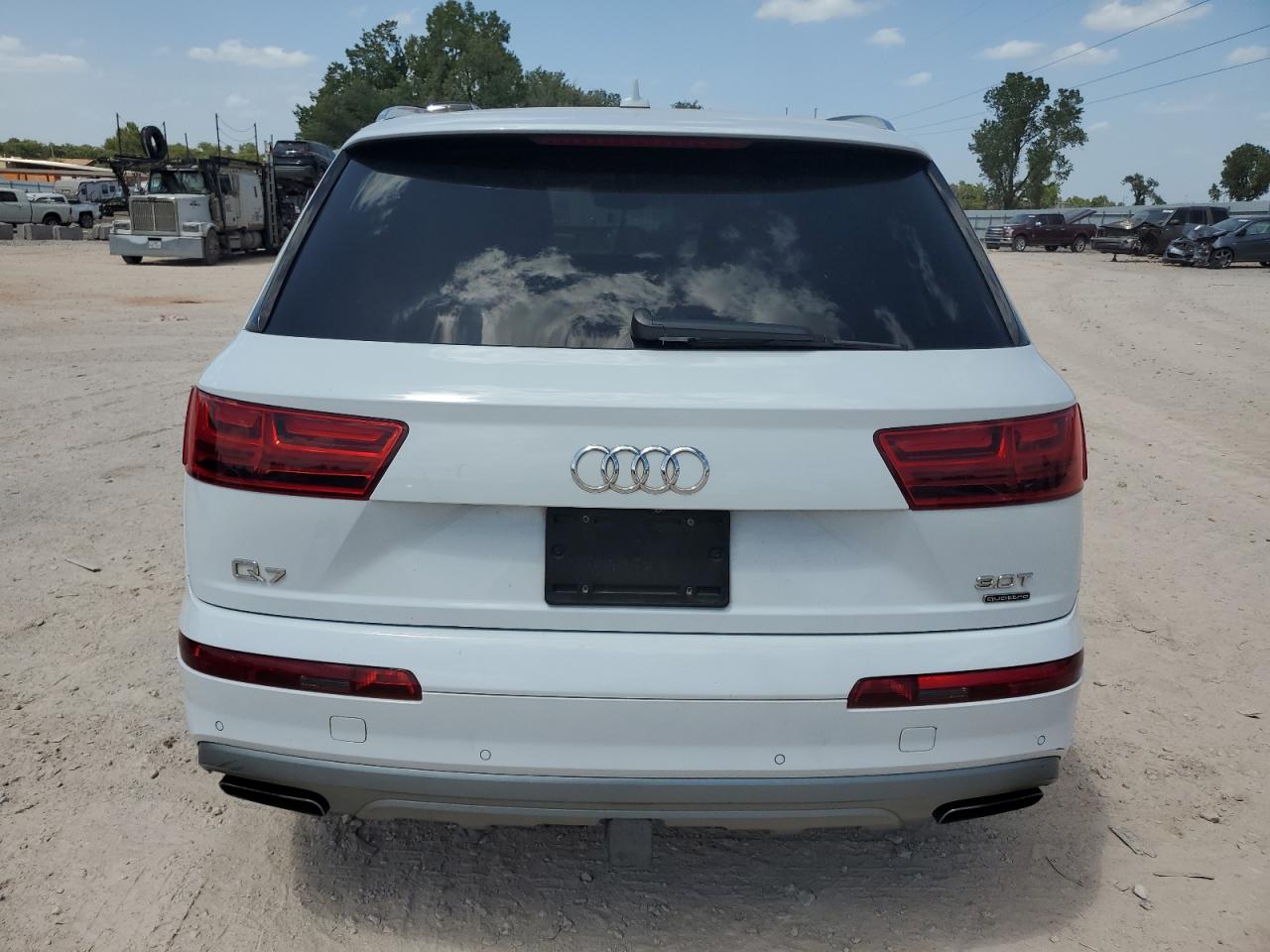 WA1LAAF79HD003174 2017 Audi Q7 Premium Plus