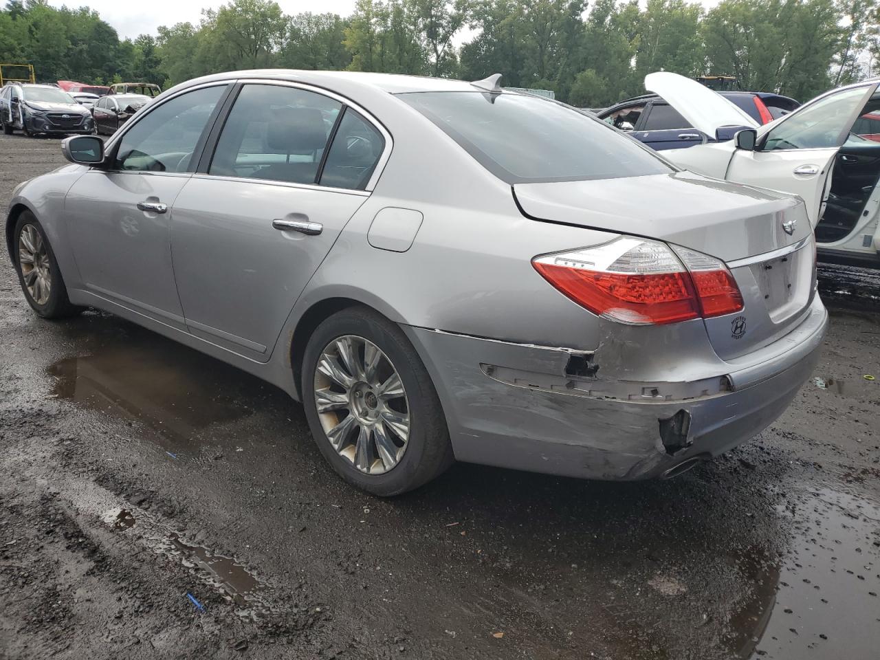 2011 Hyundai Genesis 3.8L VIN: KMHGC4DE5BU140233 Lot: 60199204