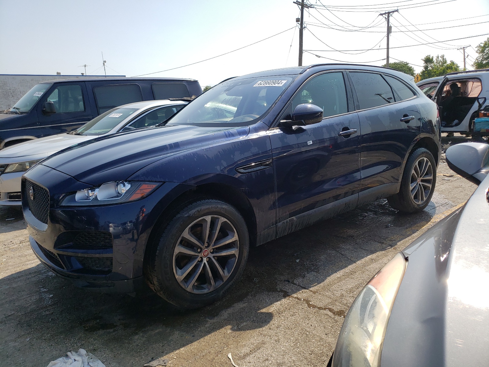 2018 Jaguar F-Pace Premium vin: SADCJ2FXXJA275787