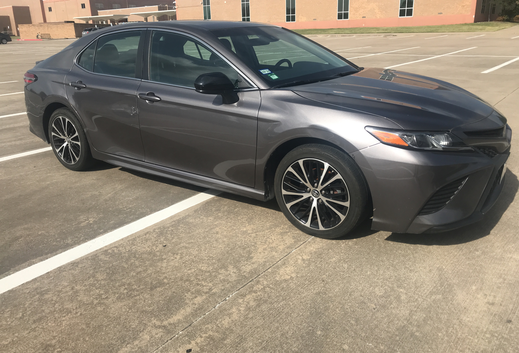 2018 Toyota Camry L vin: 4T1B11HK8JU504870