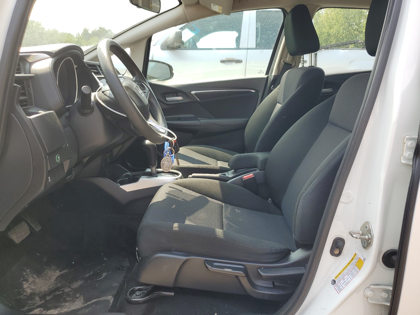 3HGGK5H4XKM715768 2019 Honda Fit Lx