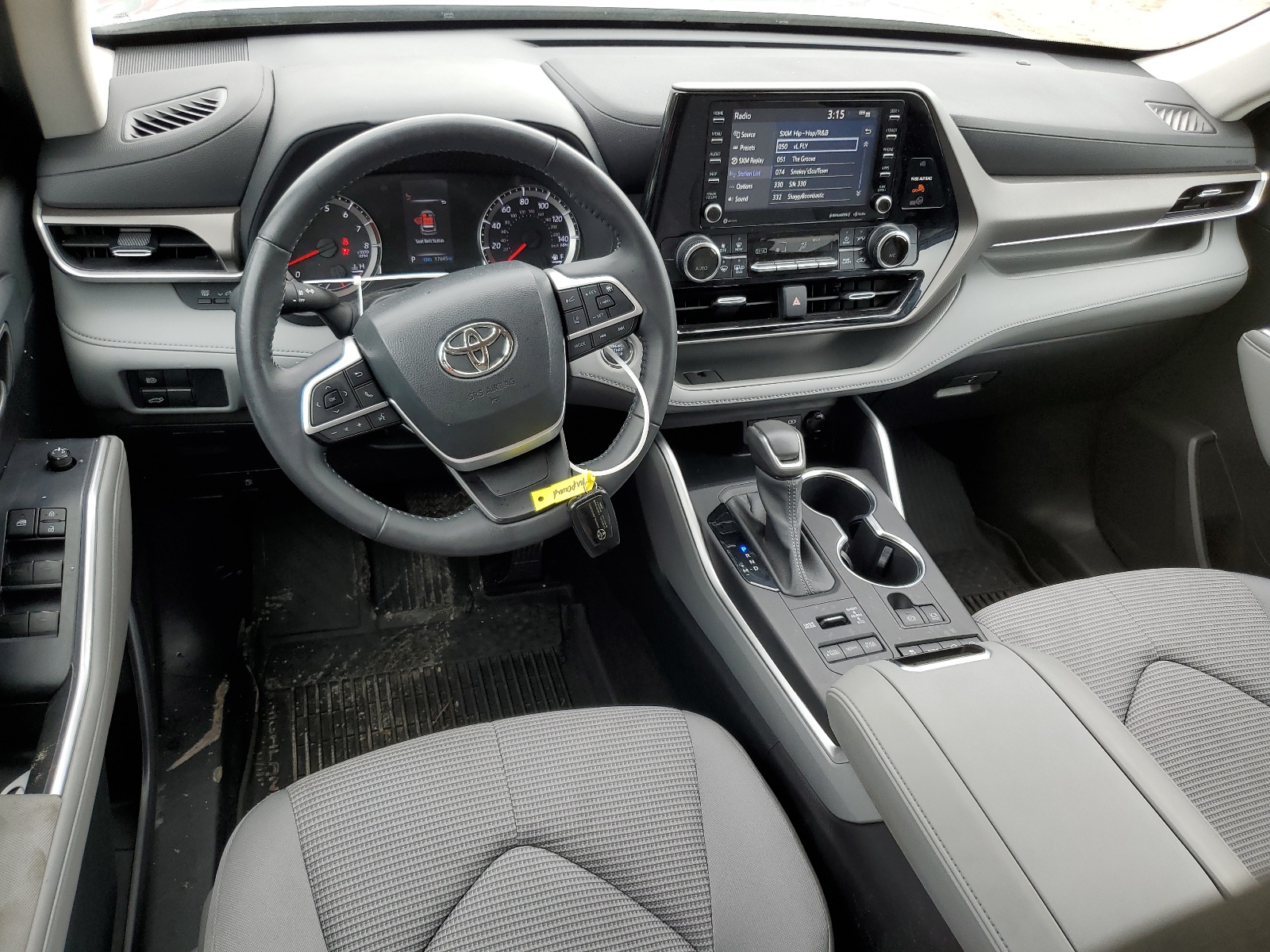 5TDBZRBH5NS253261 2022 Toyota Highlander L