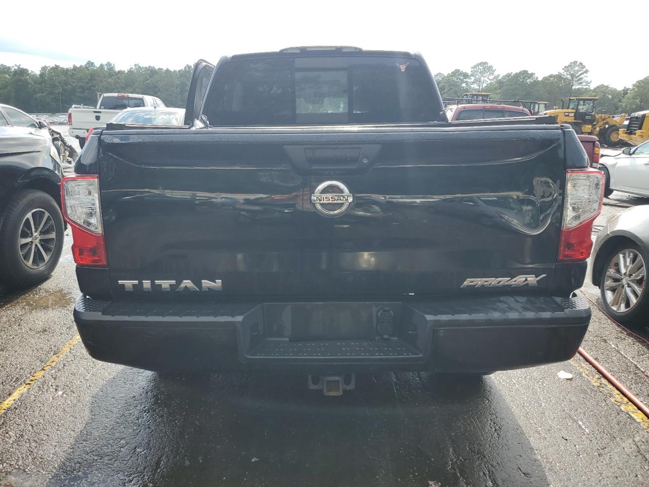 1N6AA1E53KN520238 2019 Nissan Titan Sv