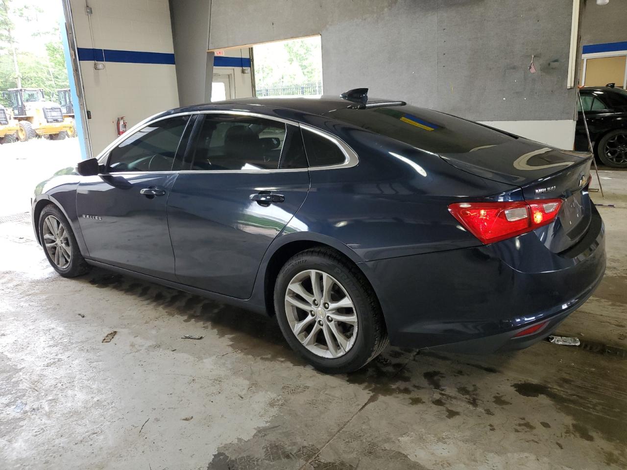 2016 Chevrolet Malibu - Image 2