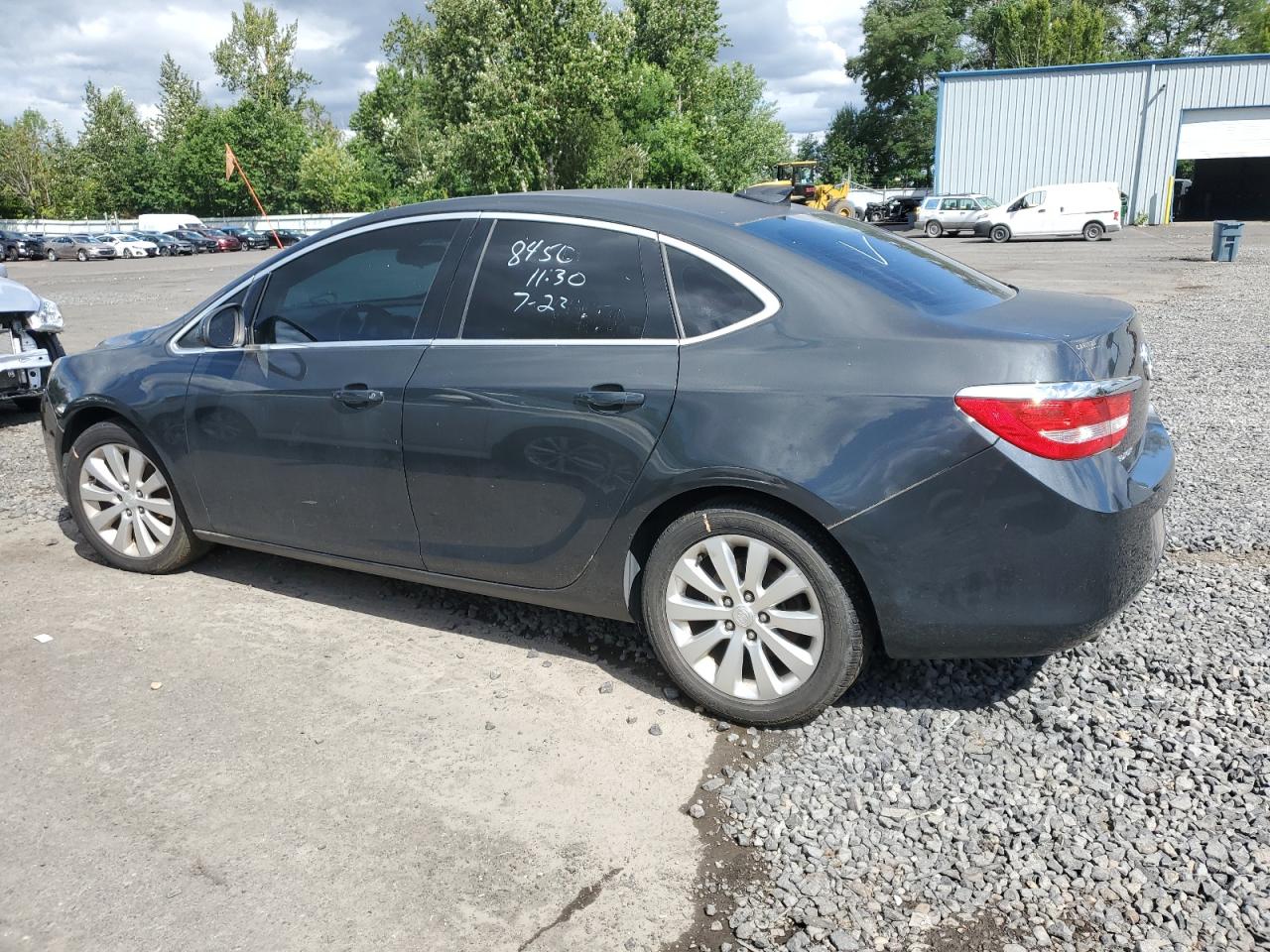 VIN 1G4PP5SK4F4153824 2015 BUICK VERANO no.2