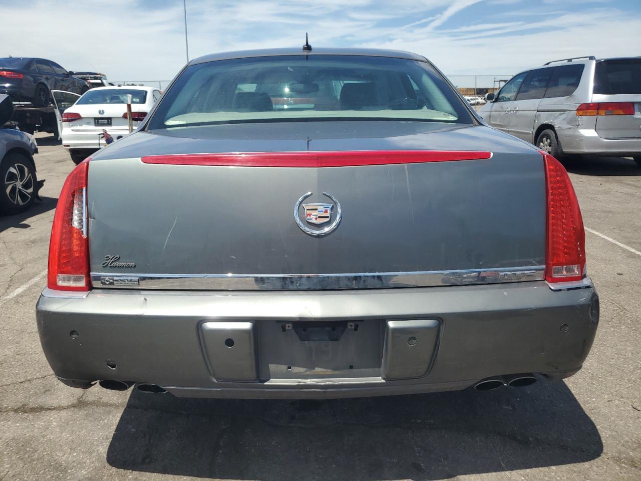 2007 Cadillac Dts VIN: 1G6KD57Y87U225584 Lot: 61284564