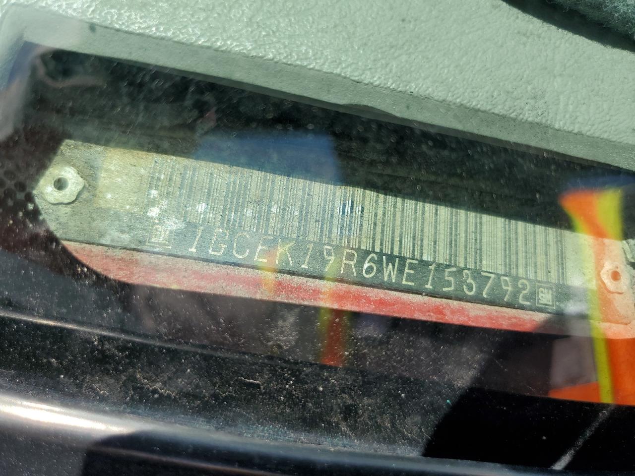 1998 Chevrolet Gmt-400 K1500 VIN: 1GCEK19R6WE153792 Lot: 64044494