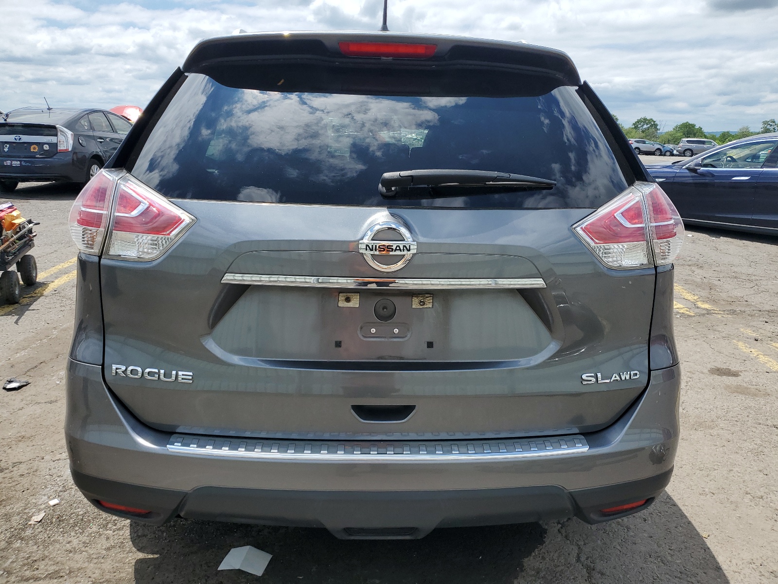 5N1AT2MV6FC829042 2015 Nissan Rogue S