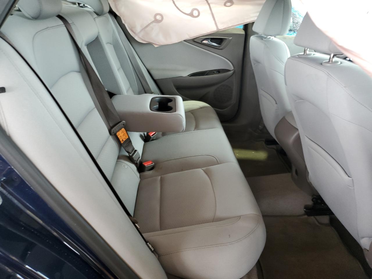 2016 Chevrolet Malibu - Image 10