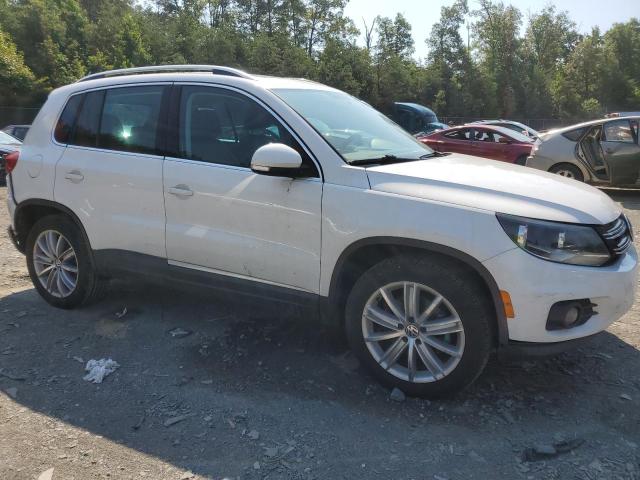  VOLKSWAGEN TIGUAN 2012 Белый