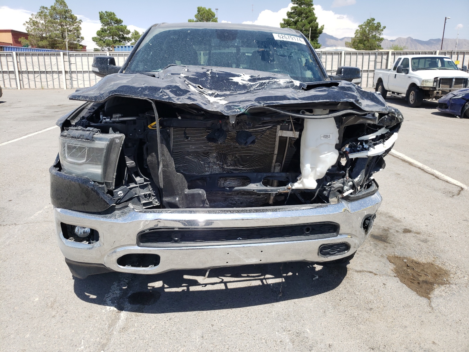 2020 Ram 1500 Laramie vin: 1C6SRFJT2LN393752