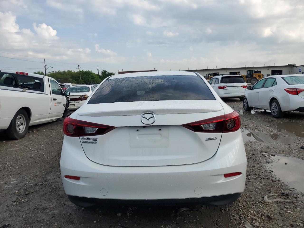 2018 Mazda 3 Touring VIN: 3MZBN1V31JM259059 Lot: 62909594