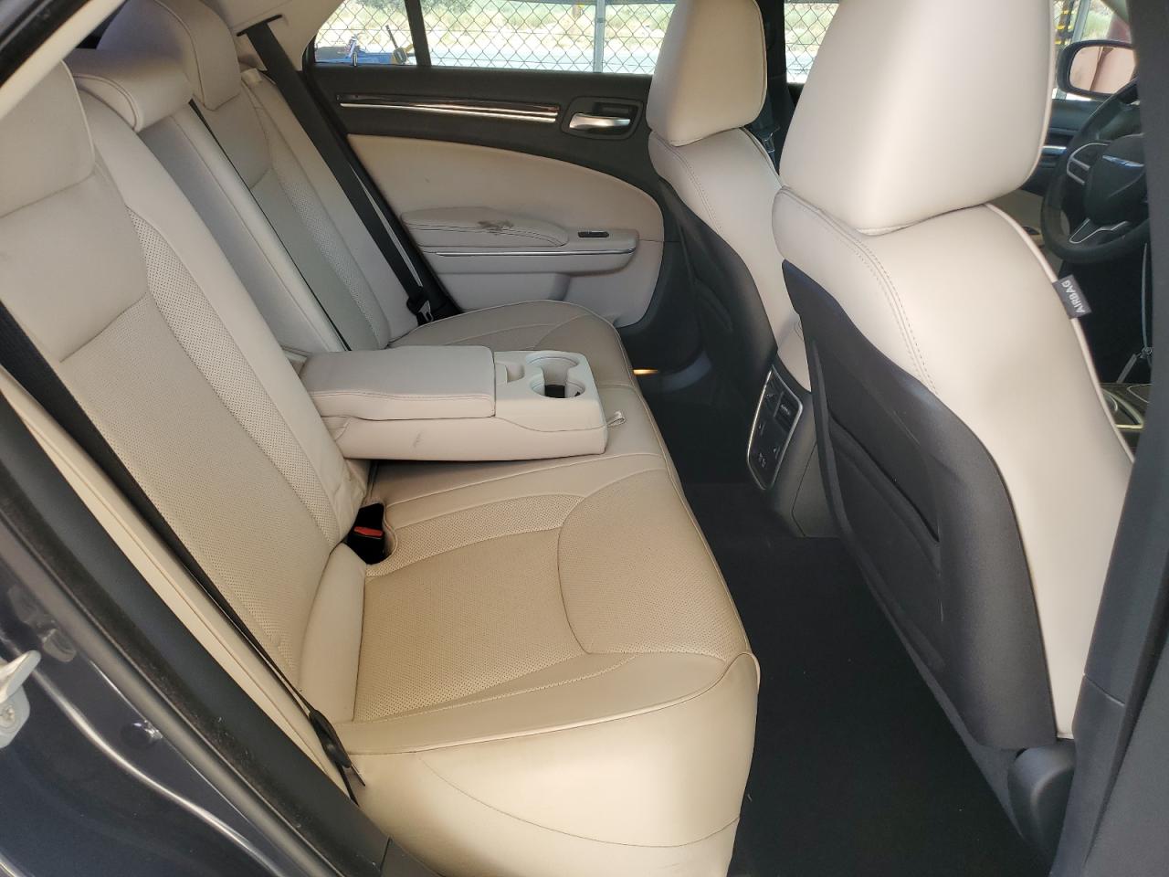 2019 Chrysler 300 Limited VIN: 2C3CCAEG2KH556149 Lot: 65019194