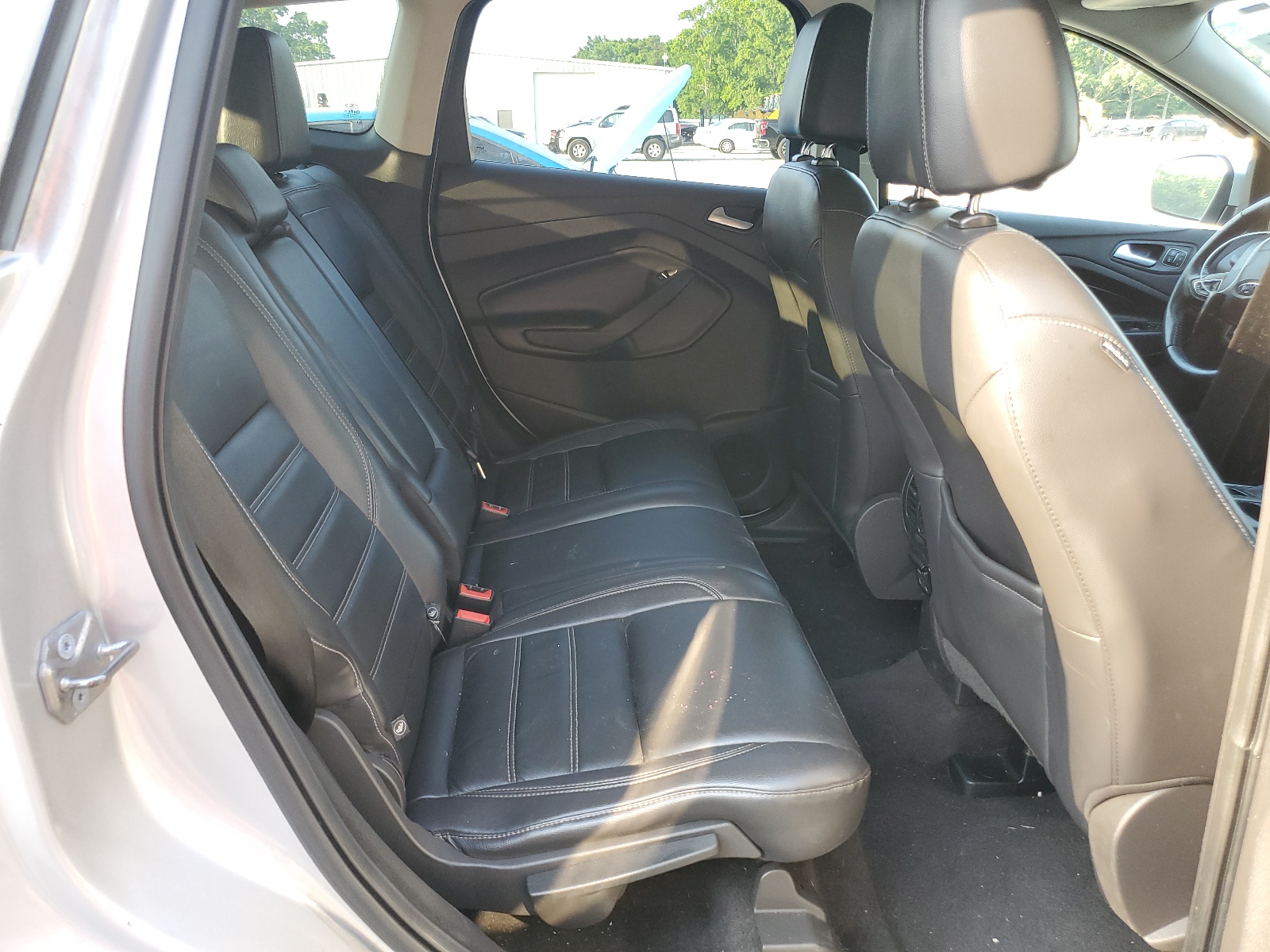 1FMCU9JD7HUA08541 2017 Ford Escape Titanium