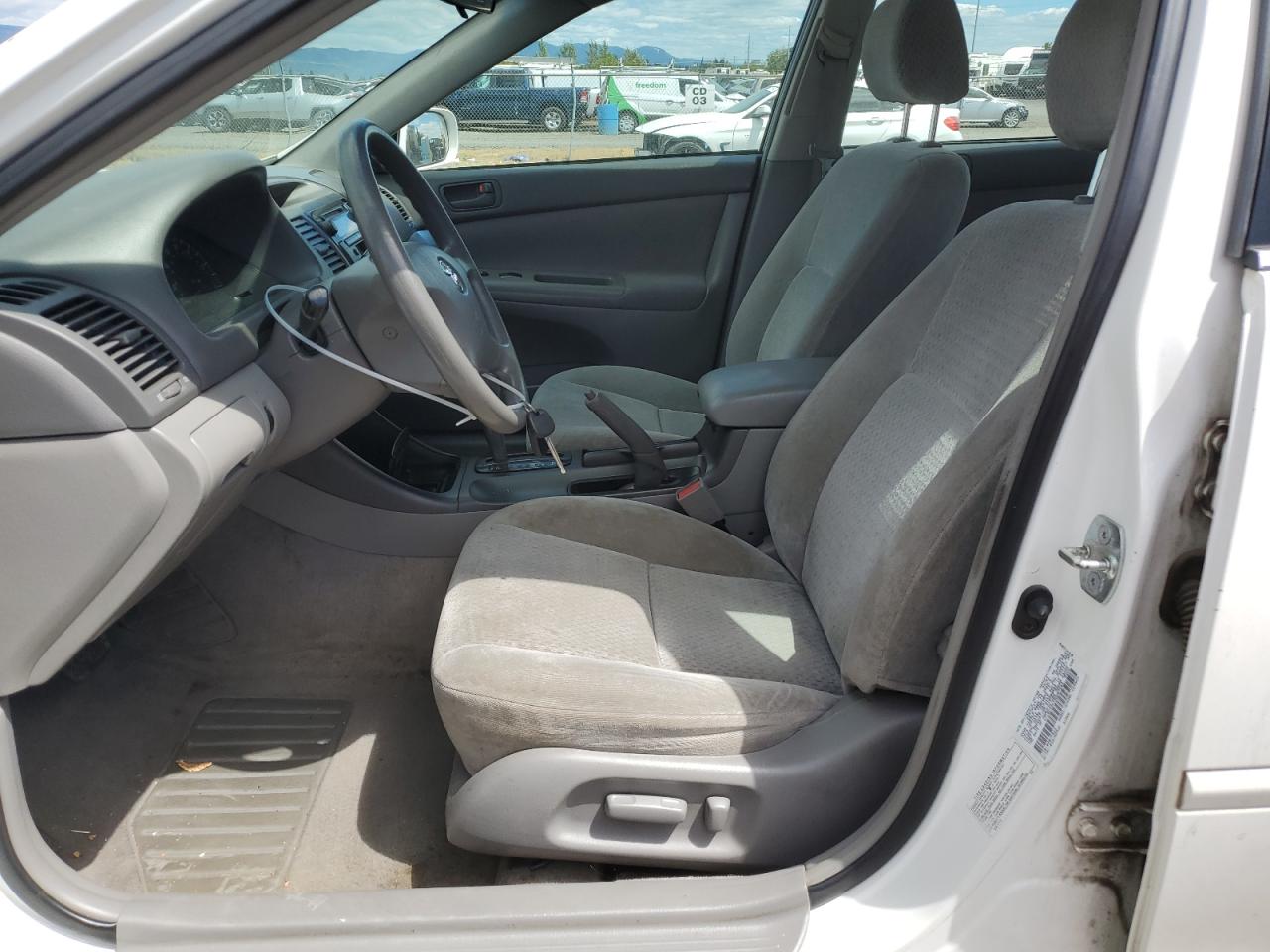 2003 Toyota Camry Le VIN: 4T1BE32K33U207503 Lot: 64679454