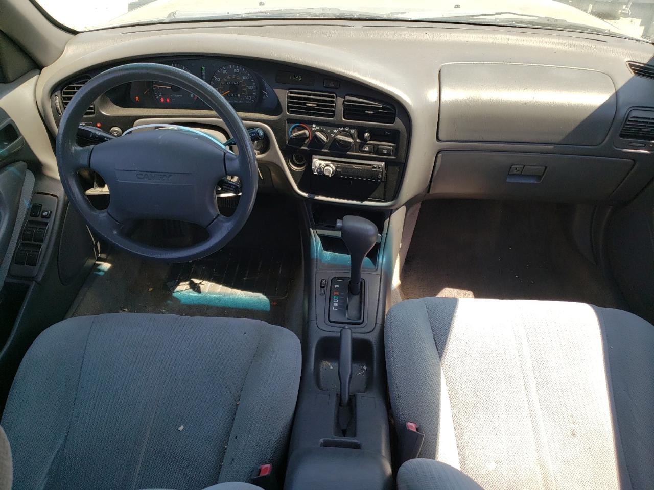 1995 Toyota Camry Le VIN: 4T1SK12W7SU484489 Lot: 61963714