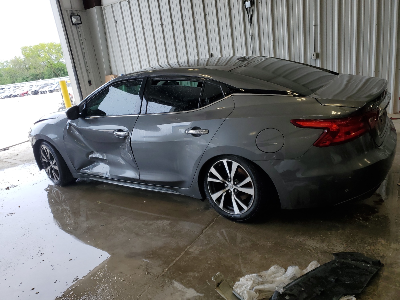 1N4AA6AP2HC377588 2017 Nissan Maxima 3.5S