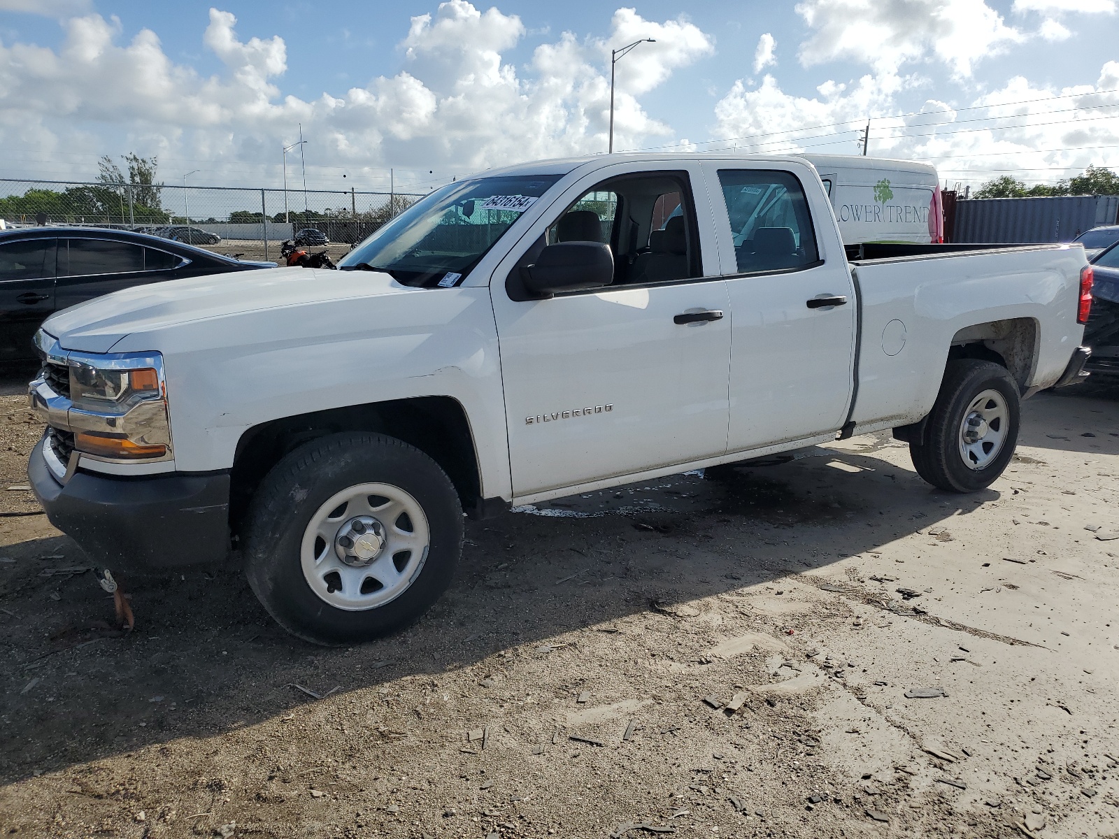 2018 Chevrolet Silverado C1500 vin: 1GCRCNEH7JZ350717