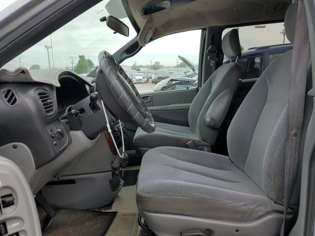 2005 Chrysler Town & Country Lx VIN: 2C4GP44RX5R101067 Lot: 62176254