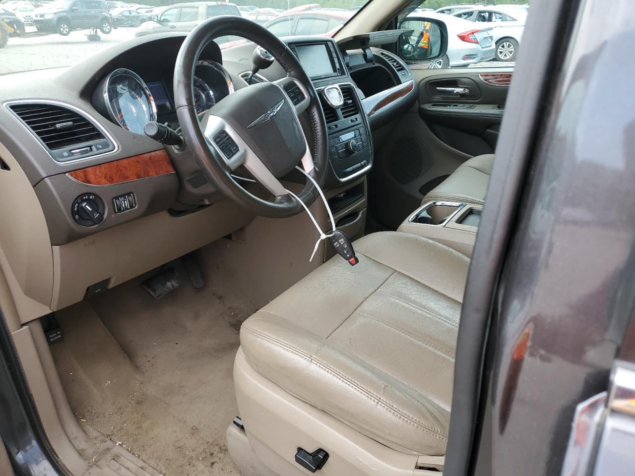 2016 Chrysler Town & Country Touring VIN: 2C4RC1BG7GR142103 Lot: 62942774