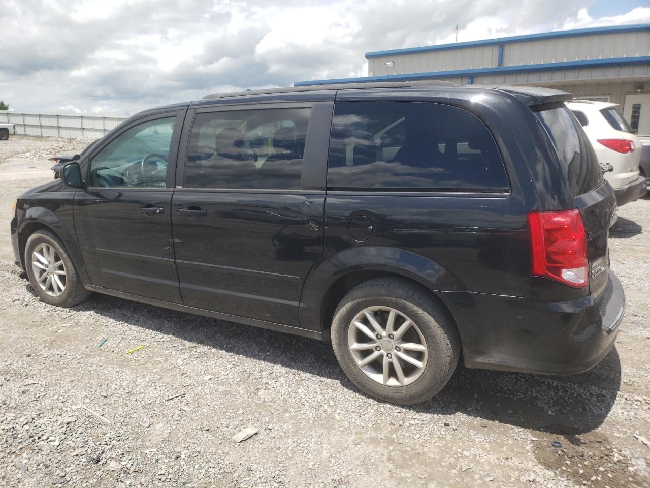 2014 Dodge Caravan - Image 2
