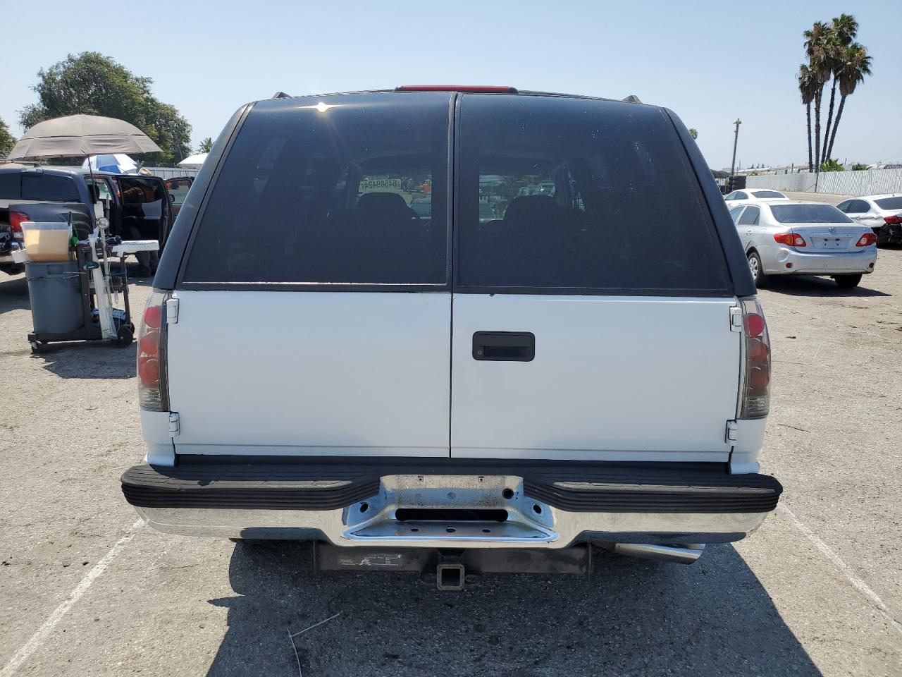 1997 GMC Yukon VIN: 1GKEK13R8VJ702279 Lot: 64589424