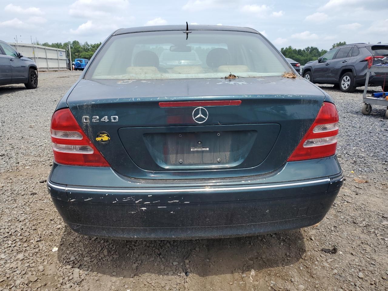 WDBRF61J82E007928 2002 Mercedes-Benz C 240