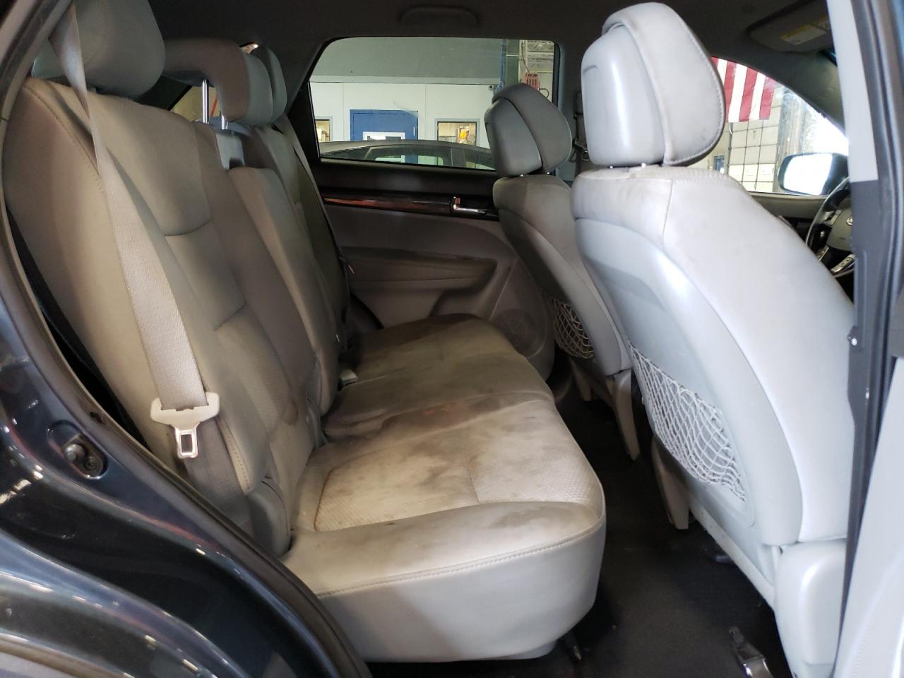 2011 Kia Sorento - Image 11