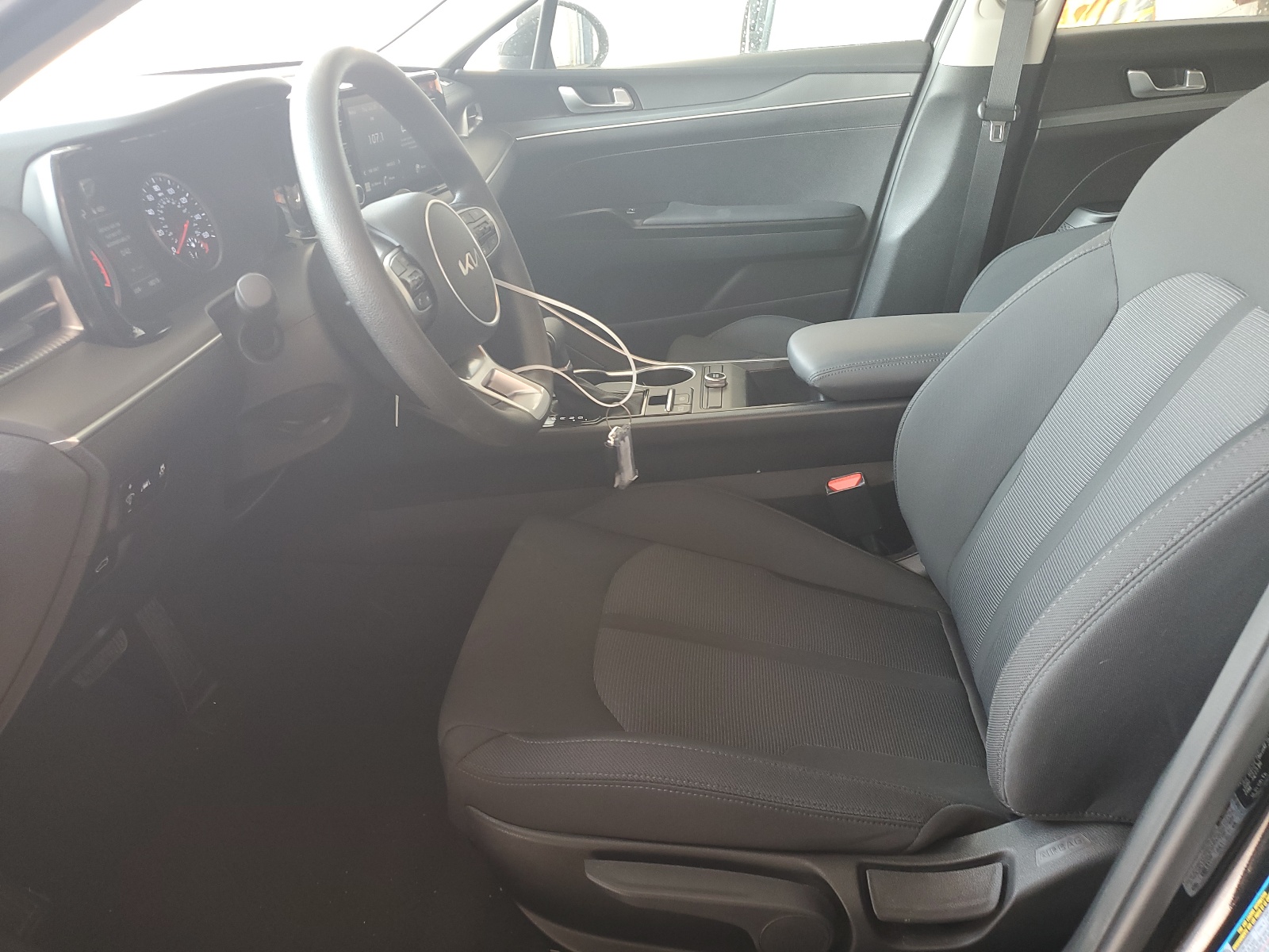 5XXG14J21PG221263 2023 Kia K5 Lxs