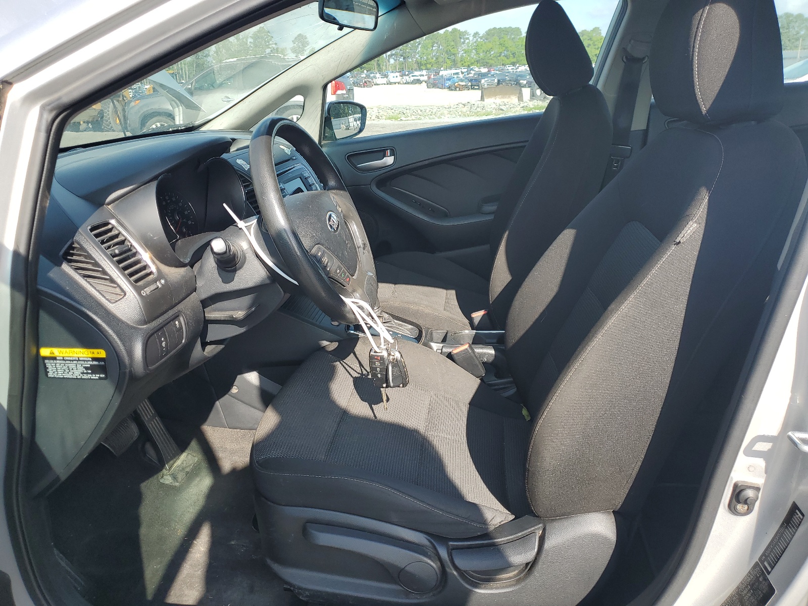 KNAFK5A80H5711554 2017 Kia Forte Lx