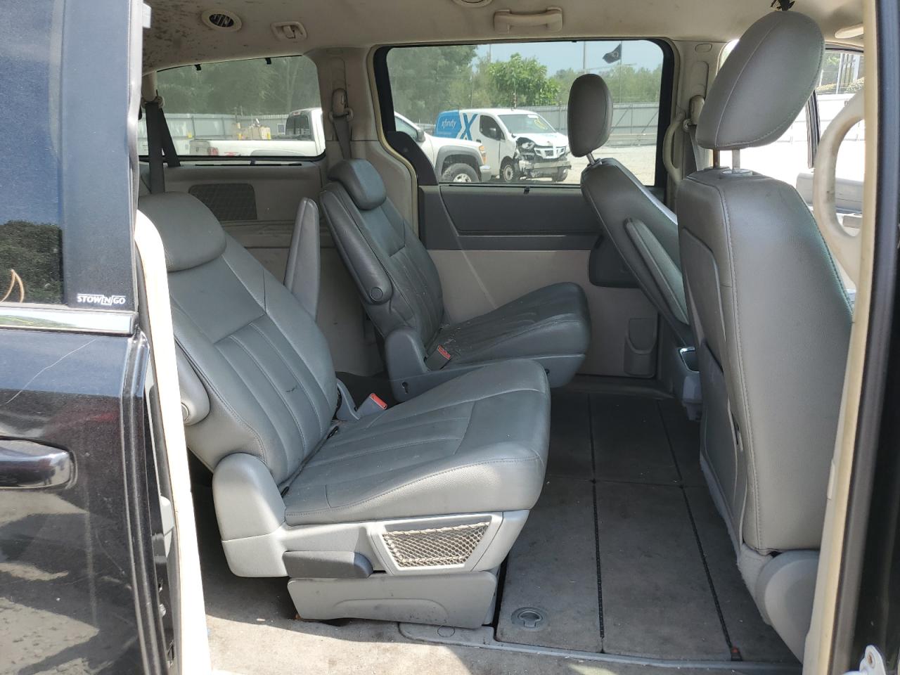 2008 Chrysler Town & Country Touring VIN: 2A8HR54P18R774961 Lot: 63765234