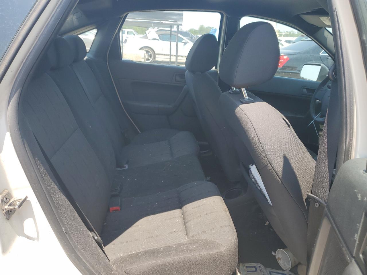 2010 Ford Focus - Image 10
