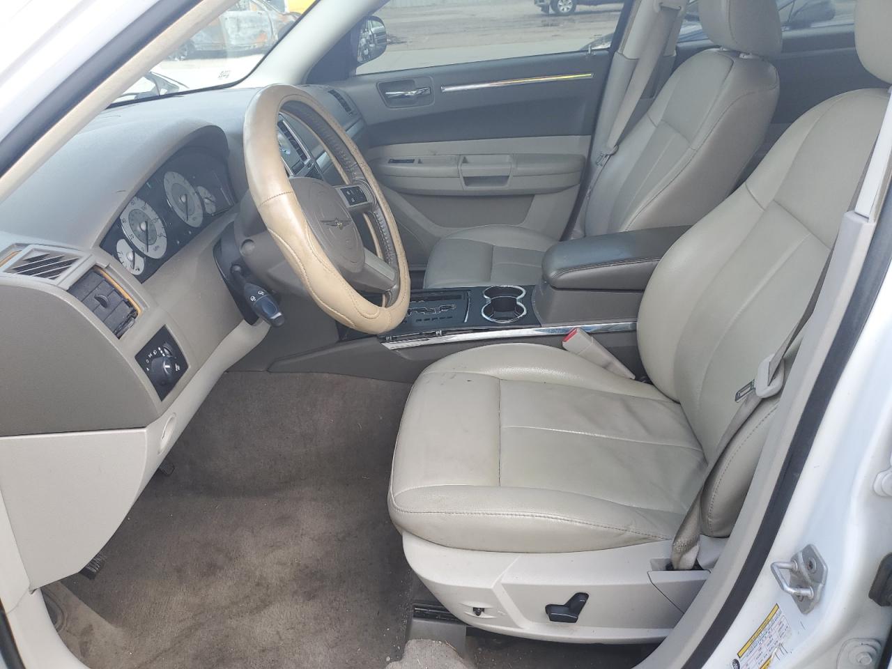 2010 Chrysler 300 Touring VIN: 2C3CA5CV5AH264685 Lot: 63552324