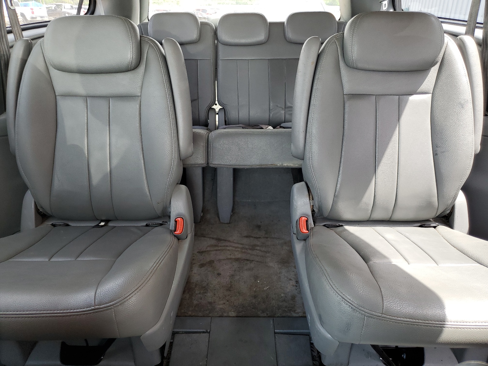 2C4GP54LX5R505200 2005 Chrysler Town & Country Touring