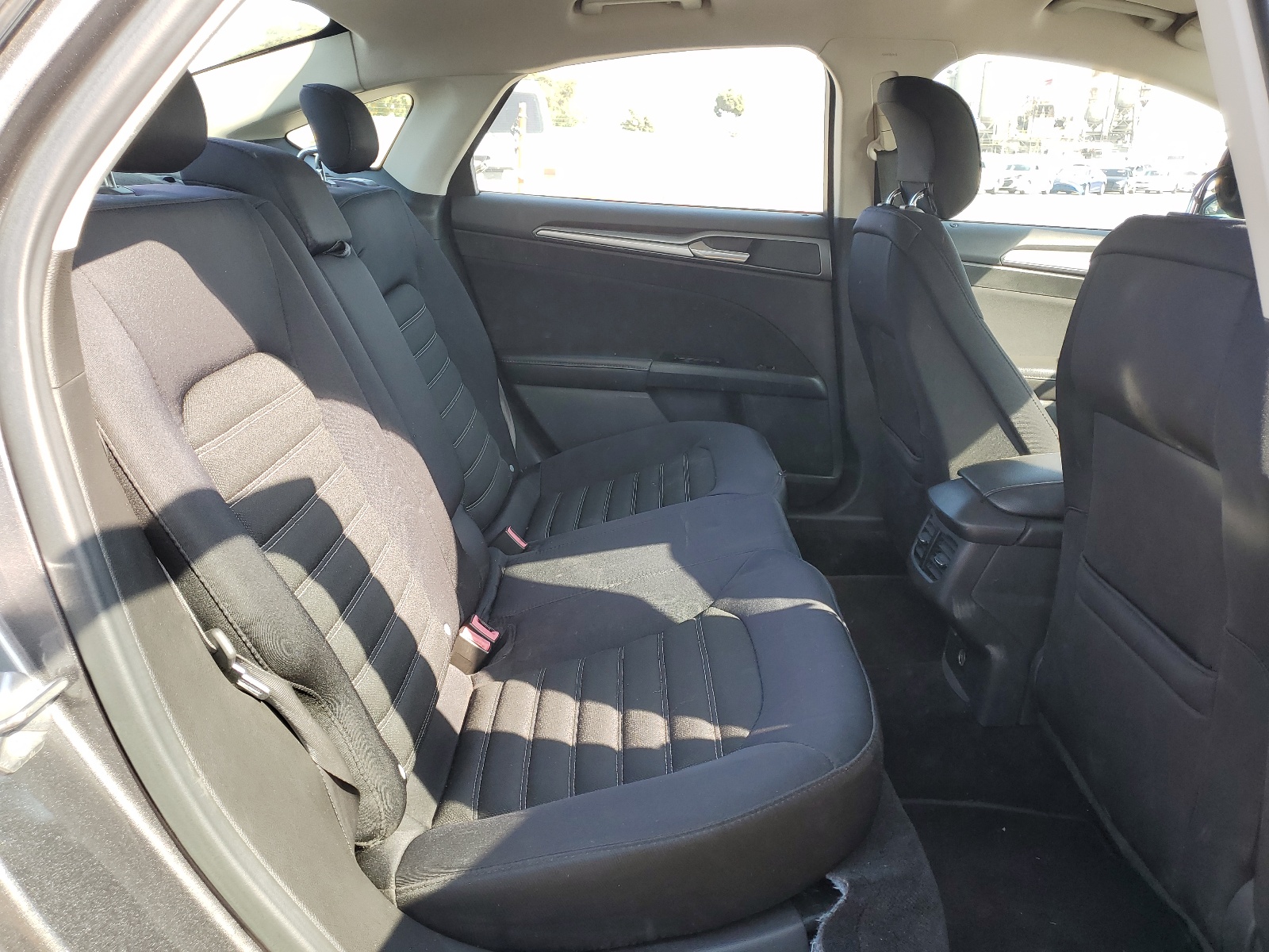 3FA6P0H79ER343944 2014 Ford Fusion Se