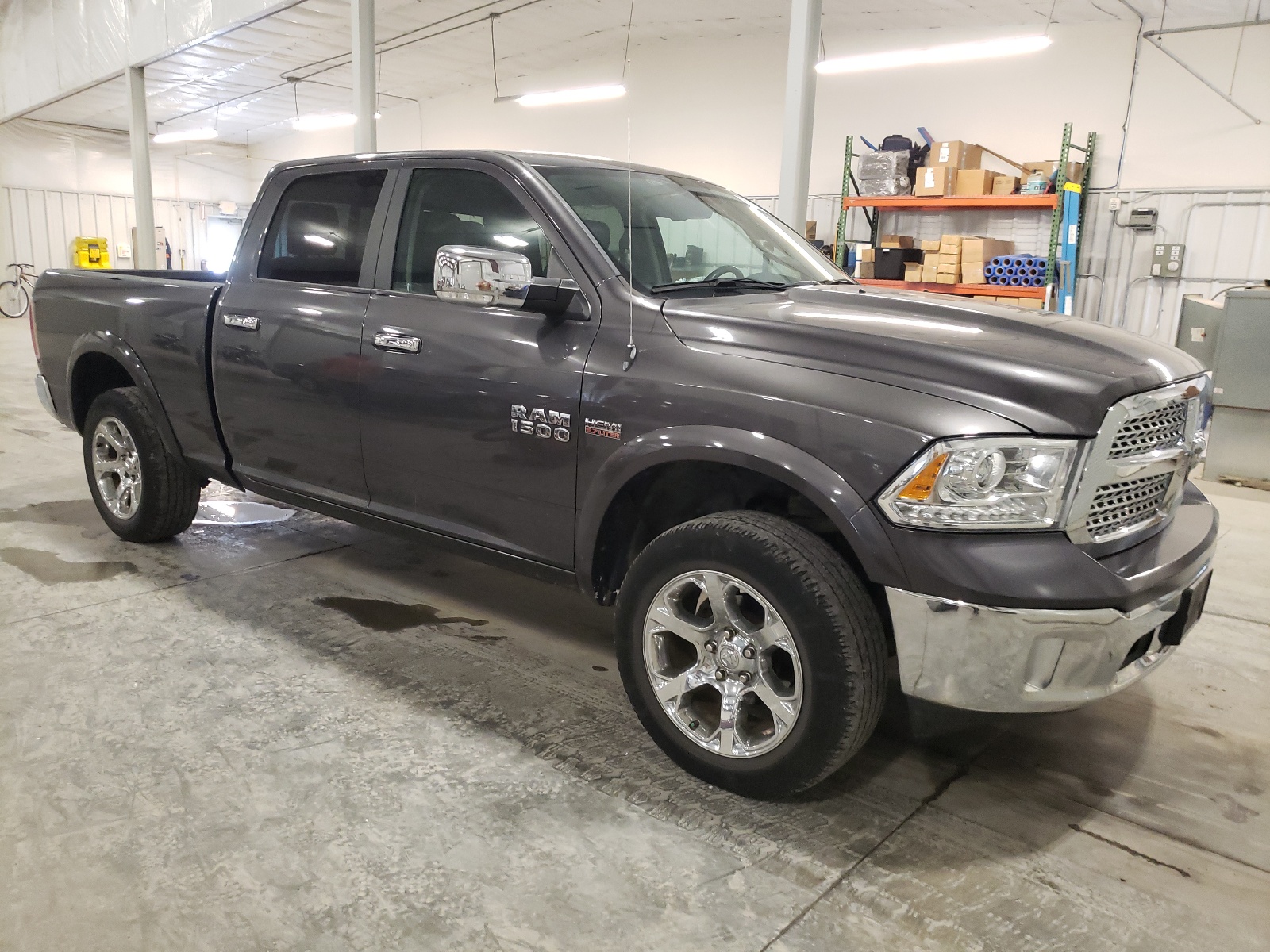 2016 Ram 1500 Laramie vin: 1C6RR7VT9GS330525