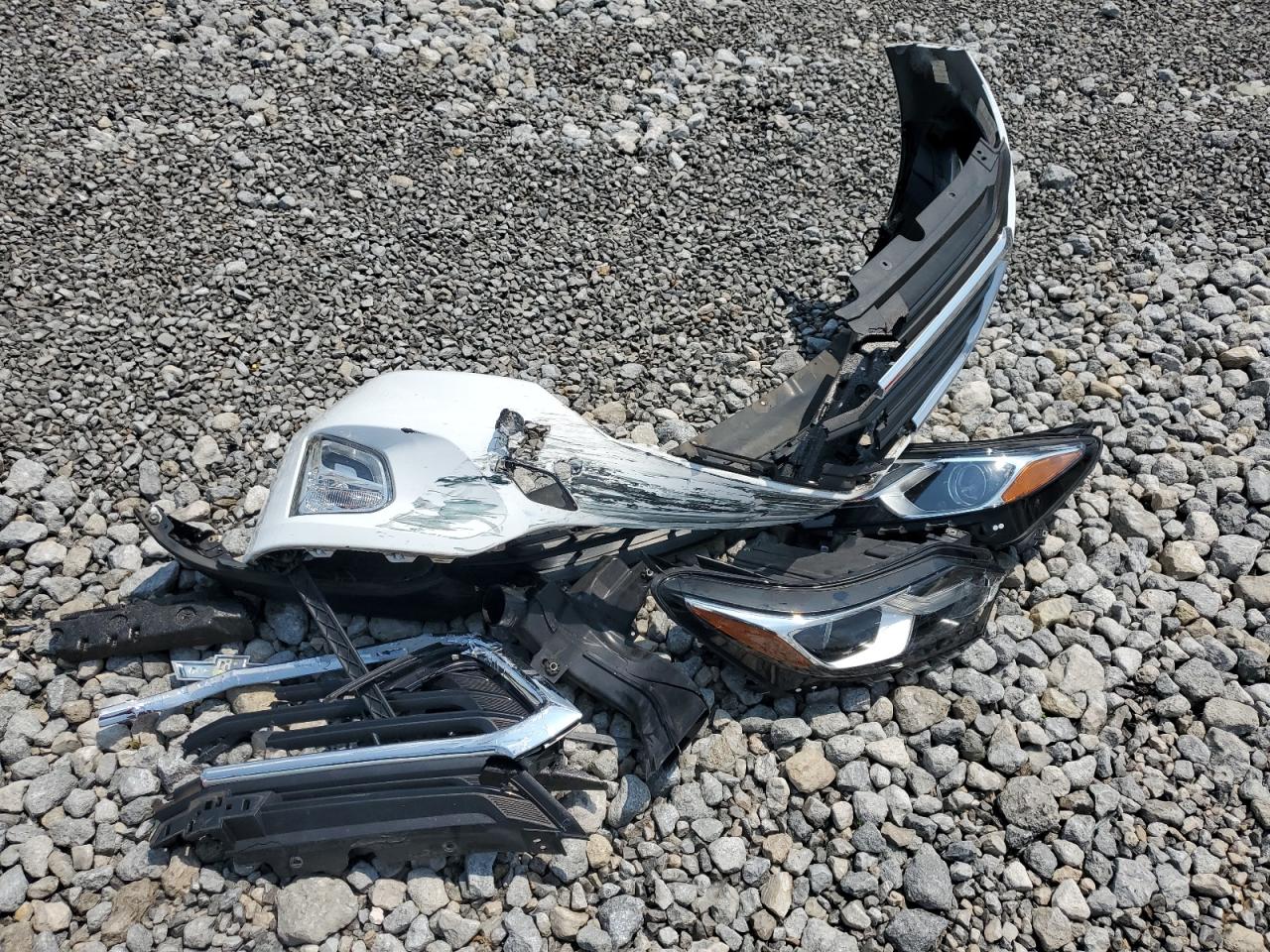 2018 Chevrolet Equinox Ls VIN: 2GNAXREV7J6172213 Lot: 64620584