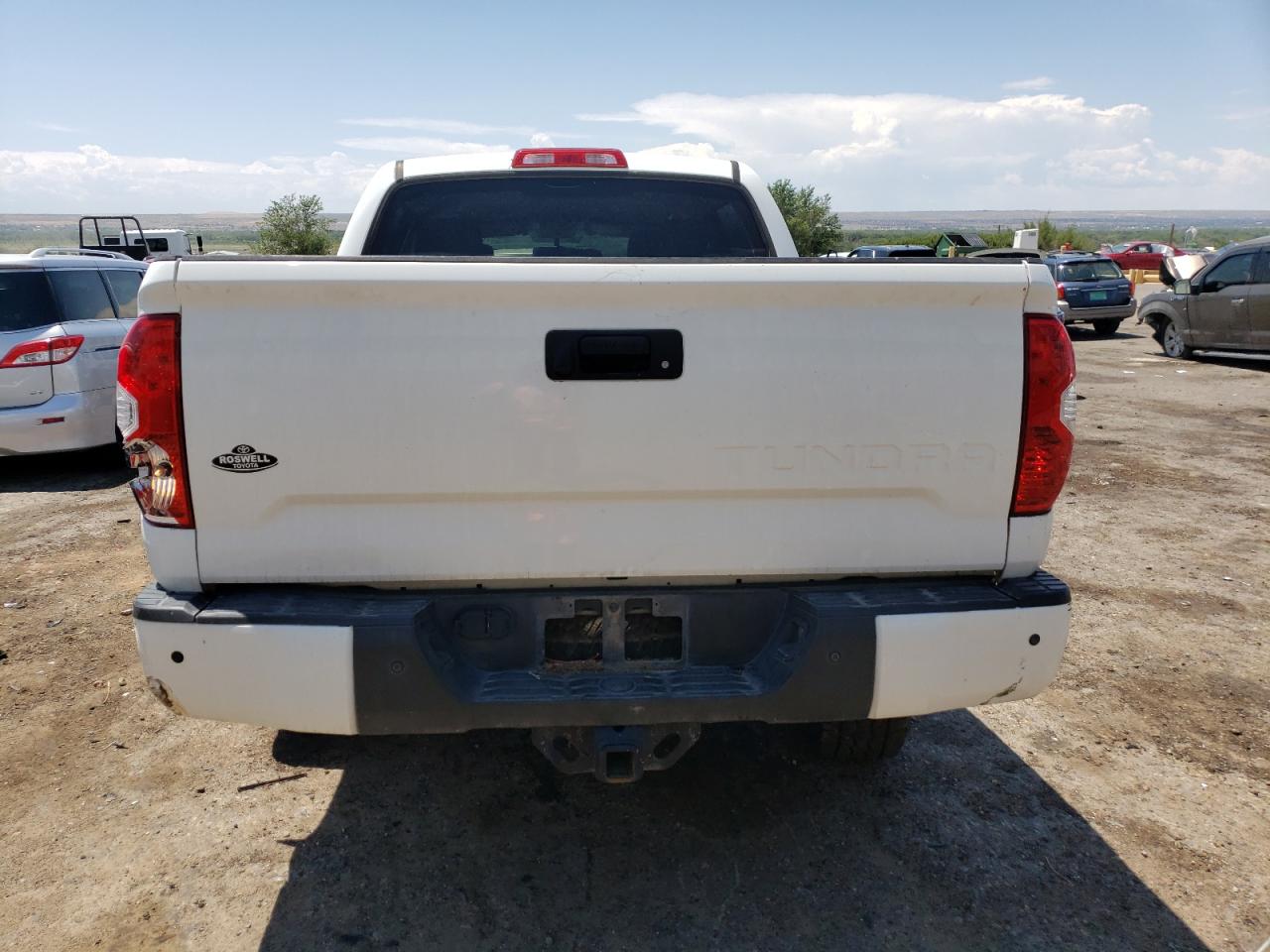 5TFDW5F13HX628473 2017 Toyota Tundra Crewmax Sr5