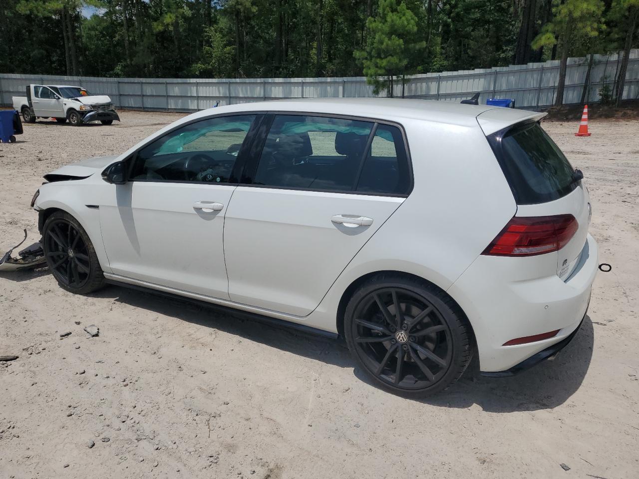 WVWVA7AU4KW137052 2019 VOLKSWAGEN GOLF - Image 2