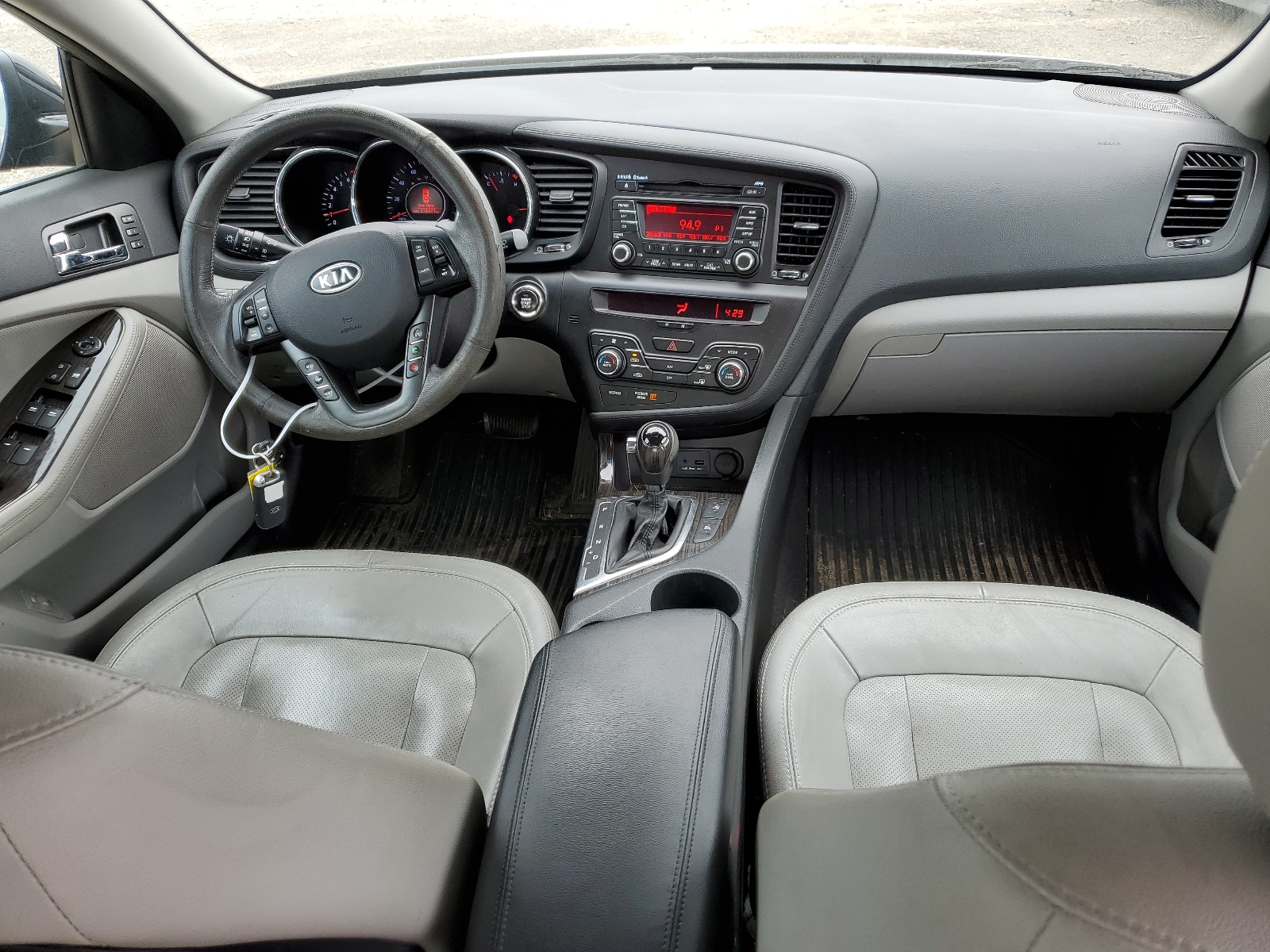 KNAGN4A75B5099663 2011 Kia Optima Ex