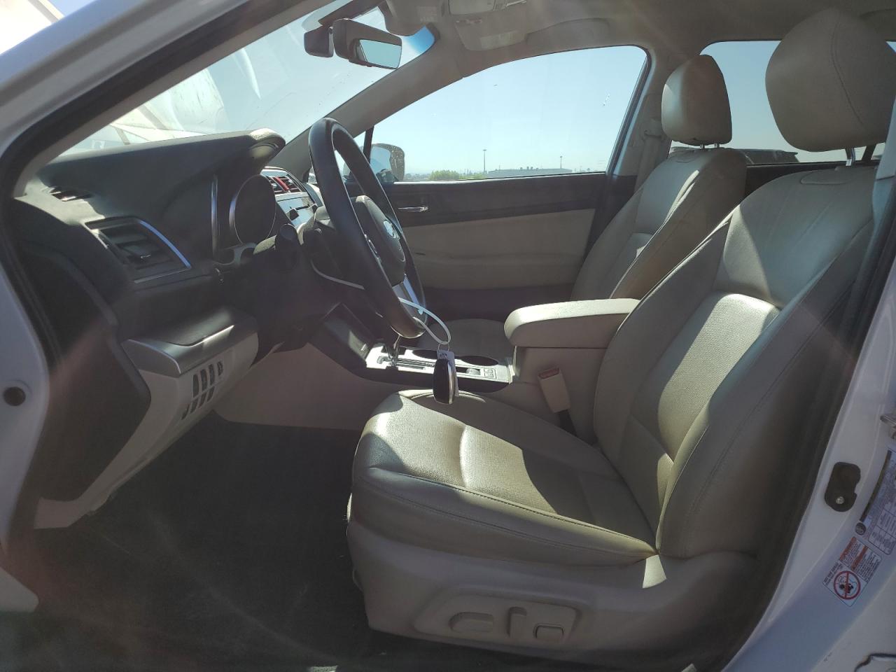 2017 Subaru Outback 3.6R Limited VIN: 4S4BSENC3H3228115 Lot: 61889274