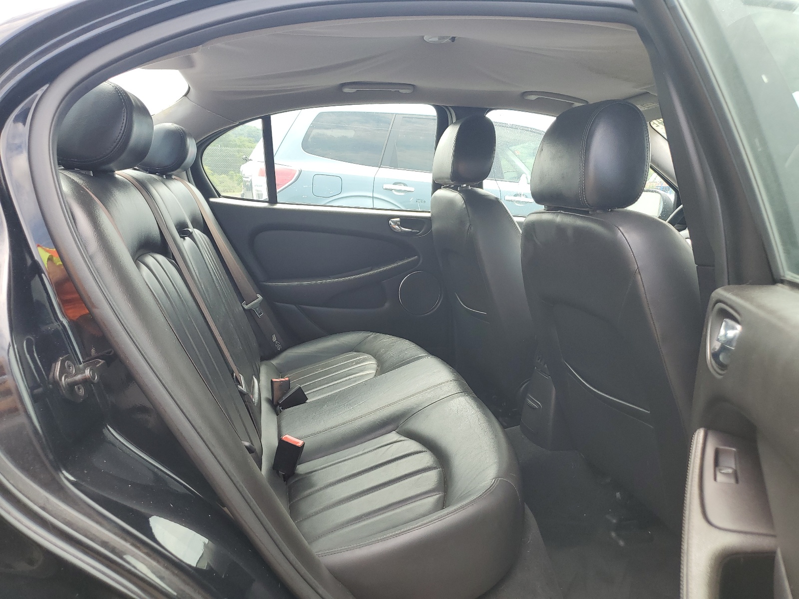 SAJEB52D94XD73651 2004 Jaguar X-Type 2.5