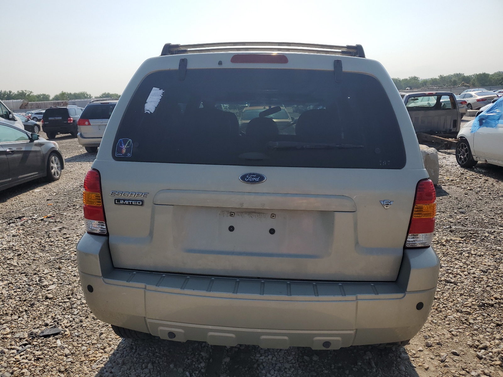 1FMCU04165KD53208 2005 Ford Escape Limited